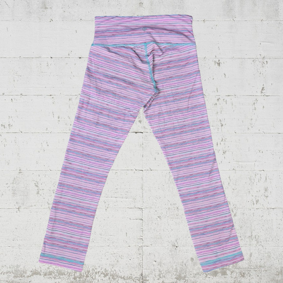 Lululemon Pink Cyber Stripe Luxtreme Wunder Under Workout Capri Leggings Size 4 - Picture 6 of 6